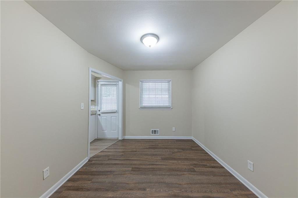3390 Glenview Circle, Atlanta, Georgia image 12