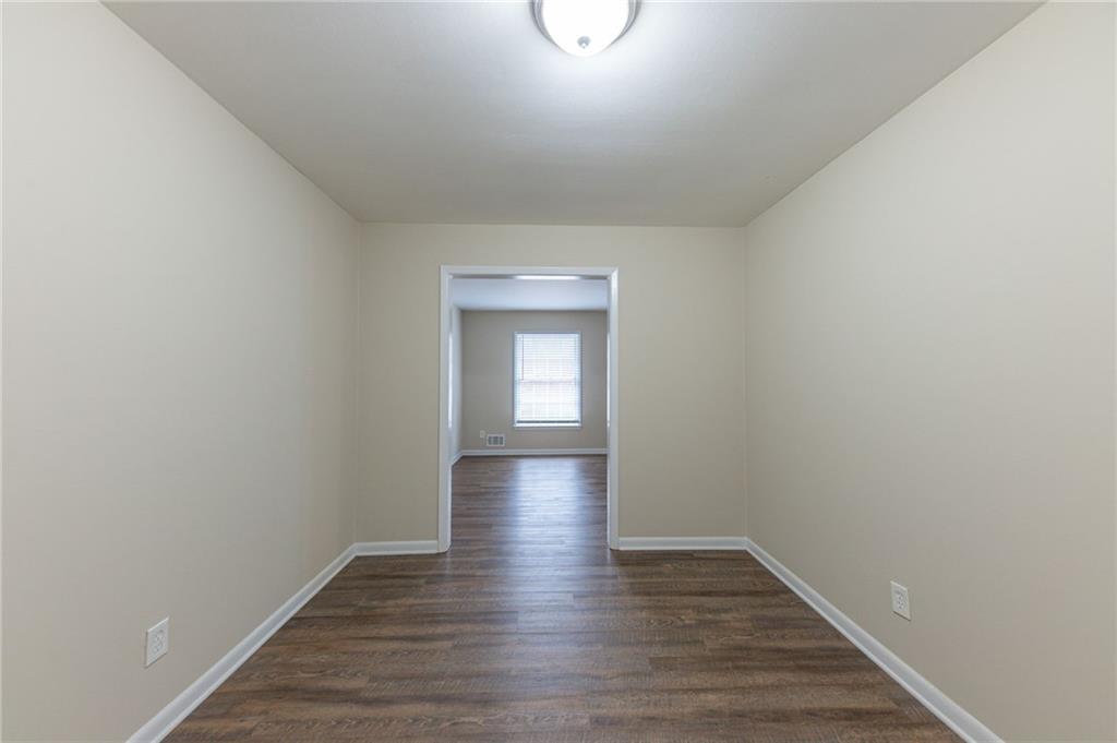 3390 Glenview Circle, Atlanta, Georgia image 11