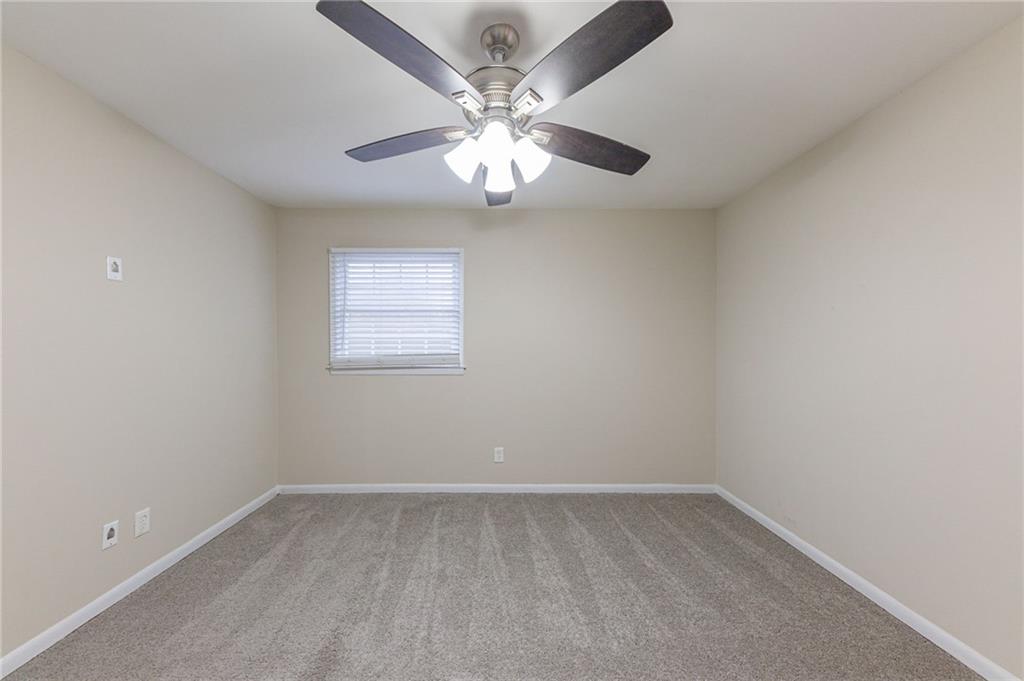 3390 Glenview Circle, Atlanta, Georgia image 21