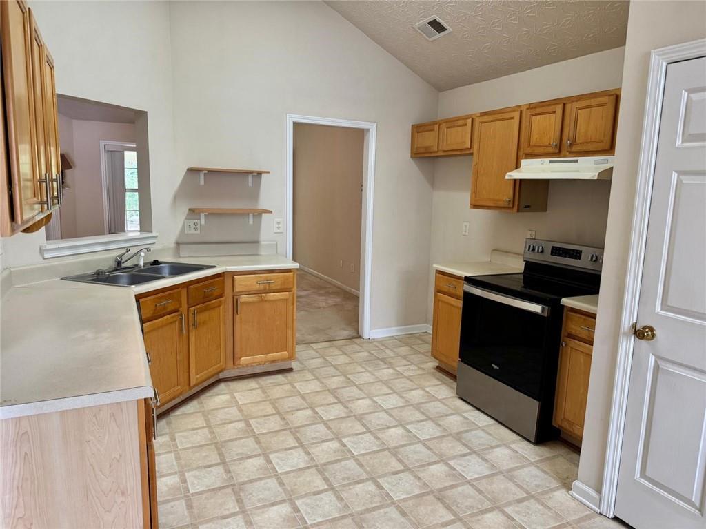 1431 Log Cabin Lane