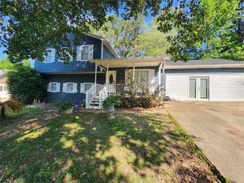 Homes For Sale - 10342 Beta Court<br/> Jonesboro, GA 30238