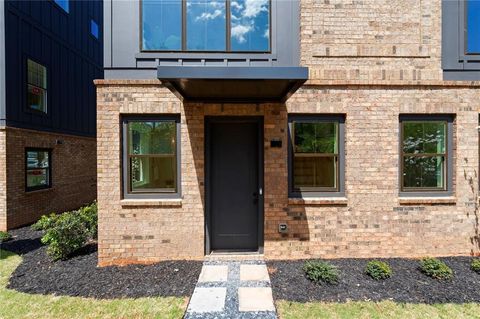 1127 Knight Walk Atlanta GA 30318