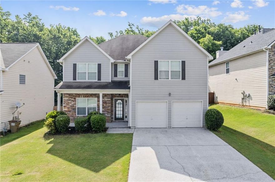 Large 6 bedroom and 3 bath house in BridgeTowne subdivision. 3,300 sq ft. Newly painted light grey color interior. Hardwoods and tile throughout - no carpet. Open floor plan. New white quartz countertops in kitchen and bathrooms. Stainless steel appliances. Large master bedroom with walk-in closet. Ceiling fans throughout. 2 inch blinds throughout. Private backyard with brand new fence - great for pets and kids playing. Walking distance to Starbucks, Walmart, great GA 400 access. Swim and tennis neighborhood. Located on a cul-de-sac street (no through traffic).