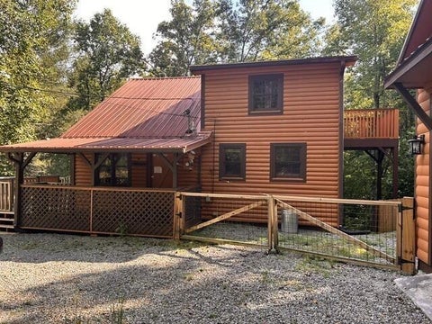 Homes For Sale - 850 Valley Drive<br/> Ellijay, GA 30536