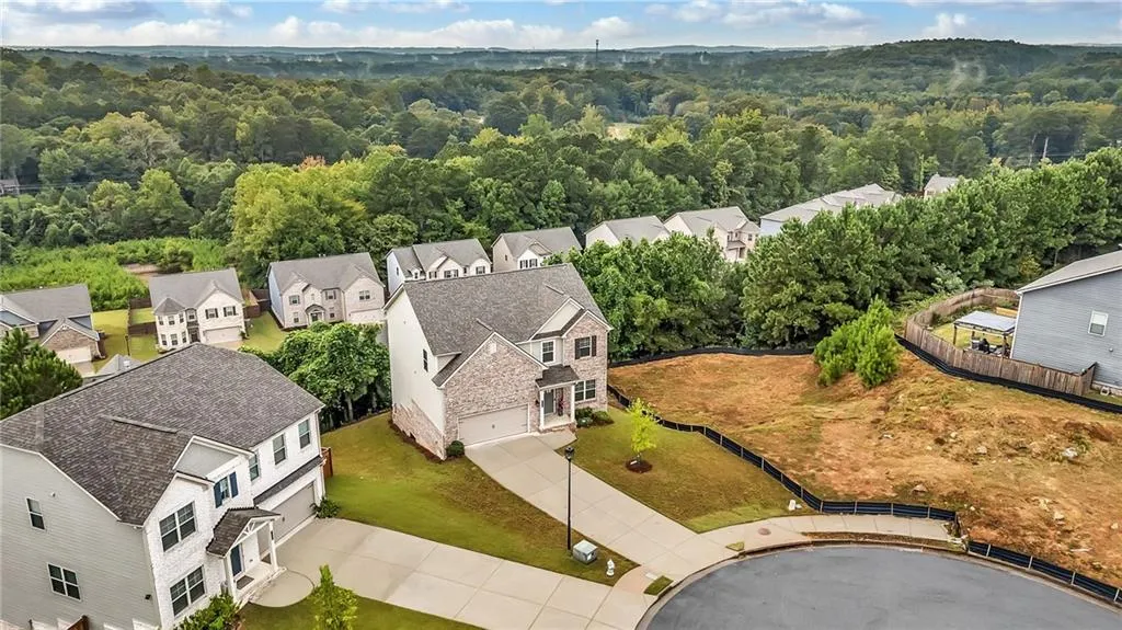 Atlanta, Georgia 30331, United States, 4 Bedrooms Bedrooms, ,3 BathroomsBathrooms,Residential,Active,205392