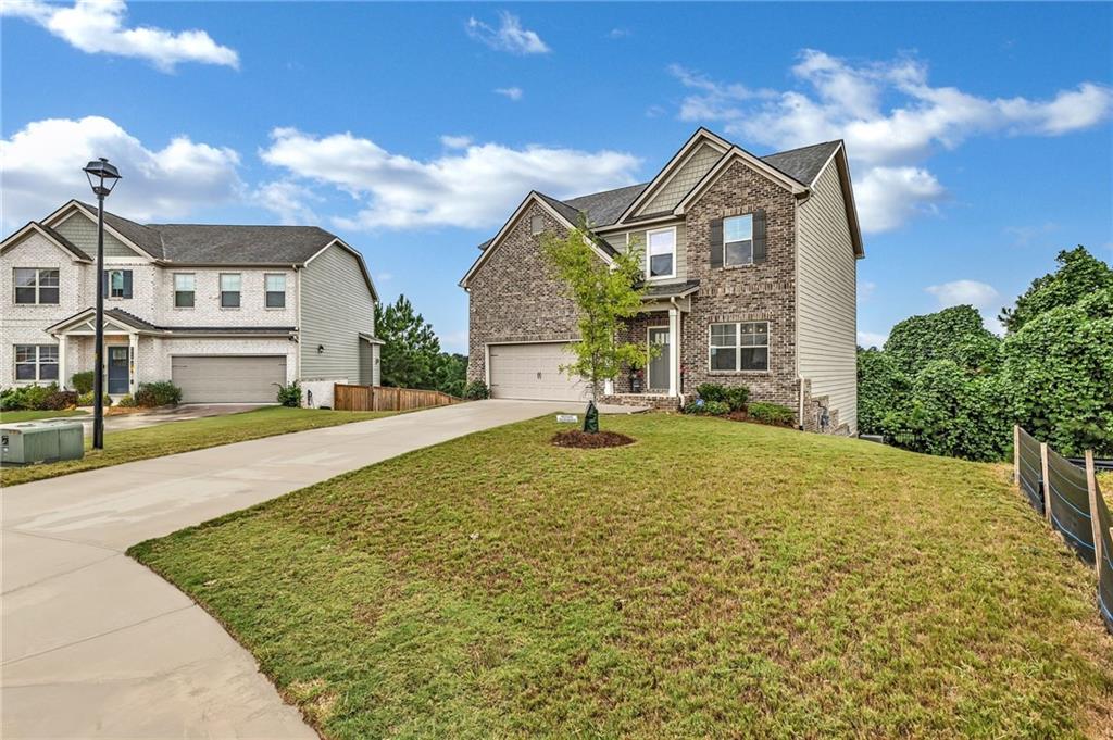 4909 Waxleaf Drive SW