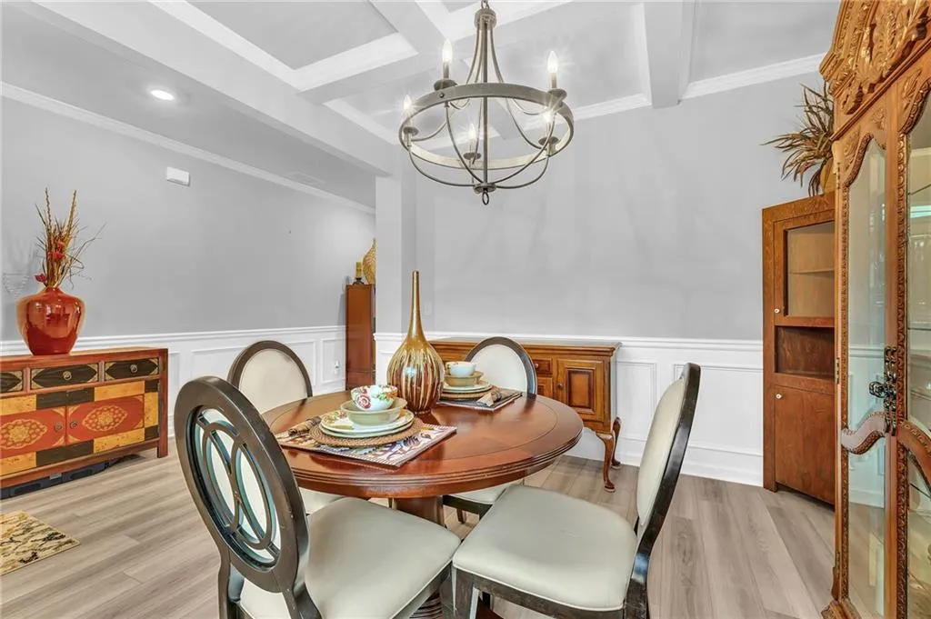 Atlanta, Georgia 30331, United States, 4 Bedrooms Bedrooms, ,3 BathroomsBathrooms,Residential,Active,205392