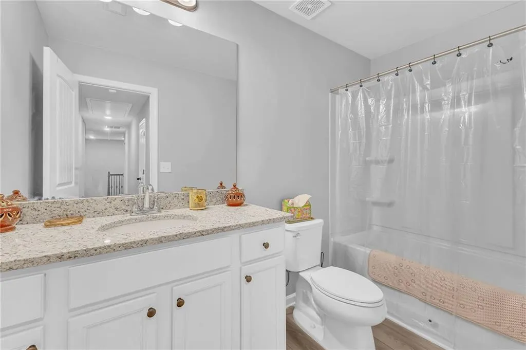 Atlanta, Georgia 30331, United States, 4 Bedrooms Bedrooms, ,3 BathroomsBathrooms,Residential,Active,205392