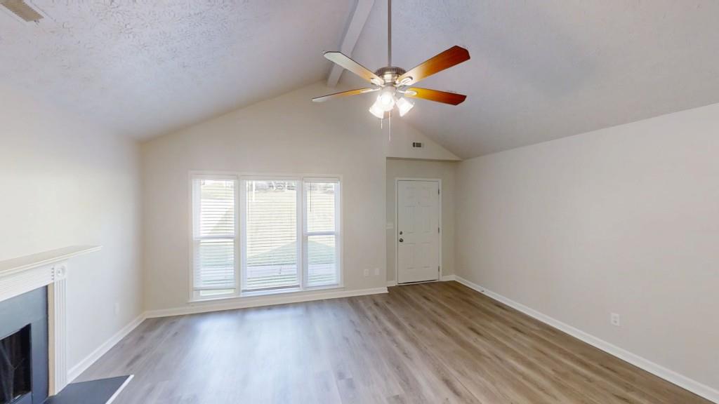 25 W Bradford Court