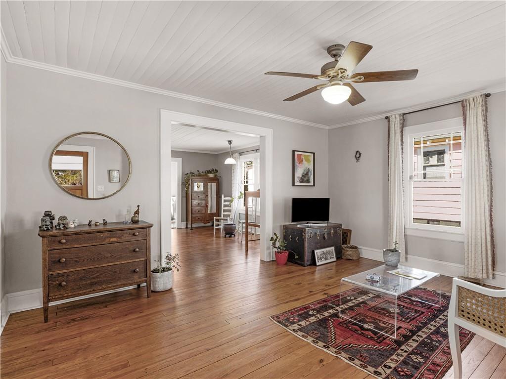 719 Stokeswood Avenue SE