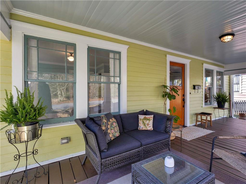 719 Stokeswood Avenue SE