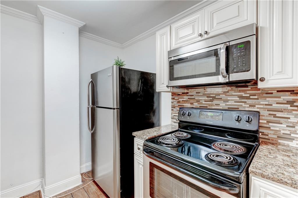 300 W Peachtree Street 24I