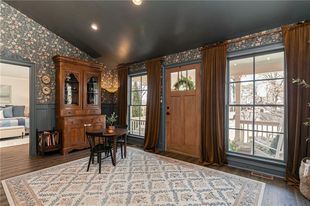 2631 Brown Circle SE