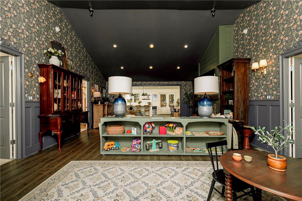 2631 Brown Circle SE