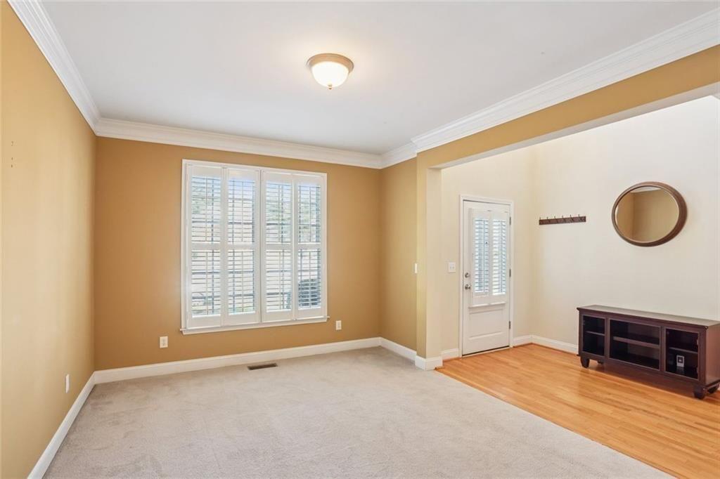 5511 Vinings Lake Lane SW