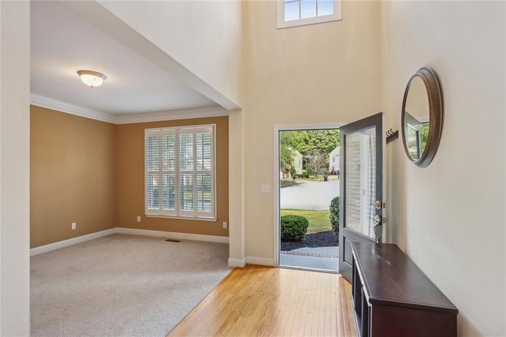 5511 Vinings Lake Lane SW