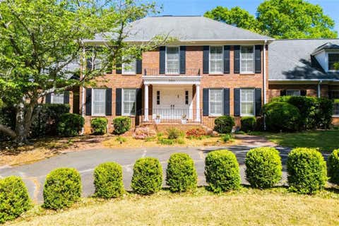 Homes For Sale - 203 S Ole Hickory Trail<br/> Carrollton, GA 30117