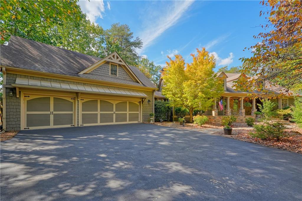 490 Wedgewood Drive