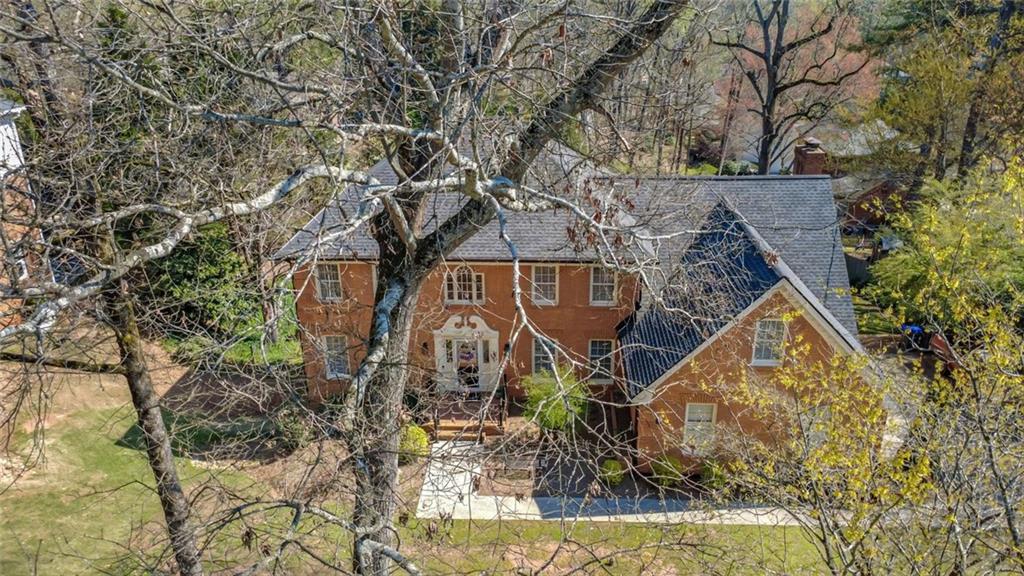 7575 Hunters Woods Drive