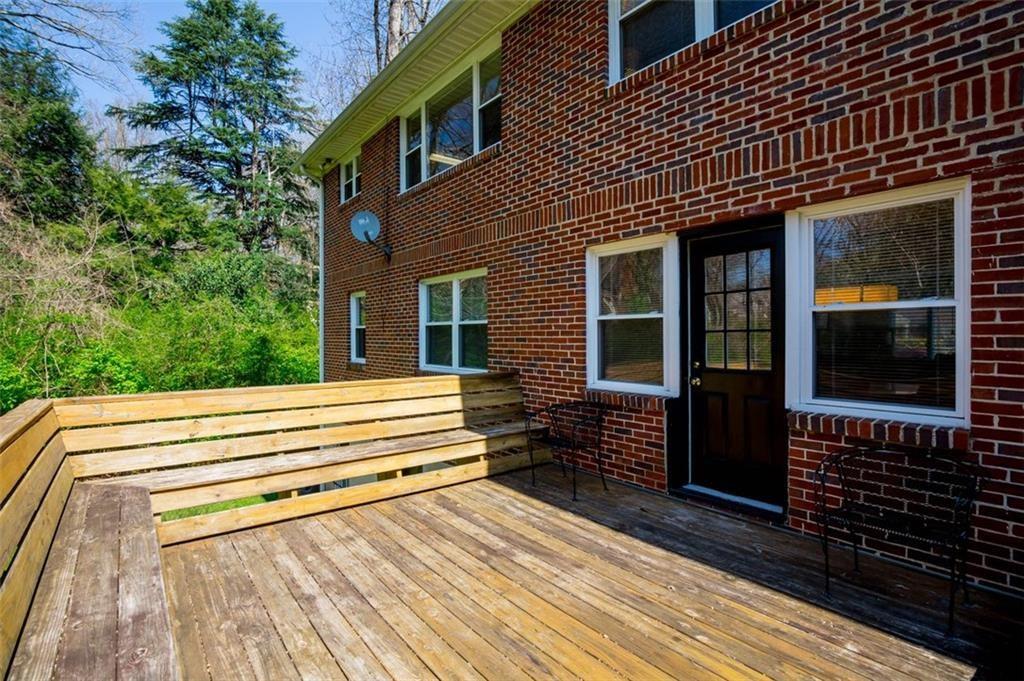 1536 Beech Valley Way NE