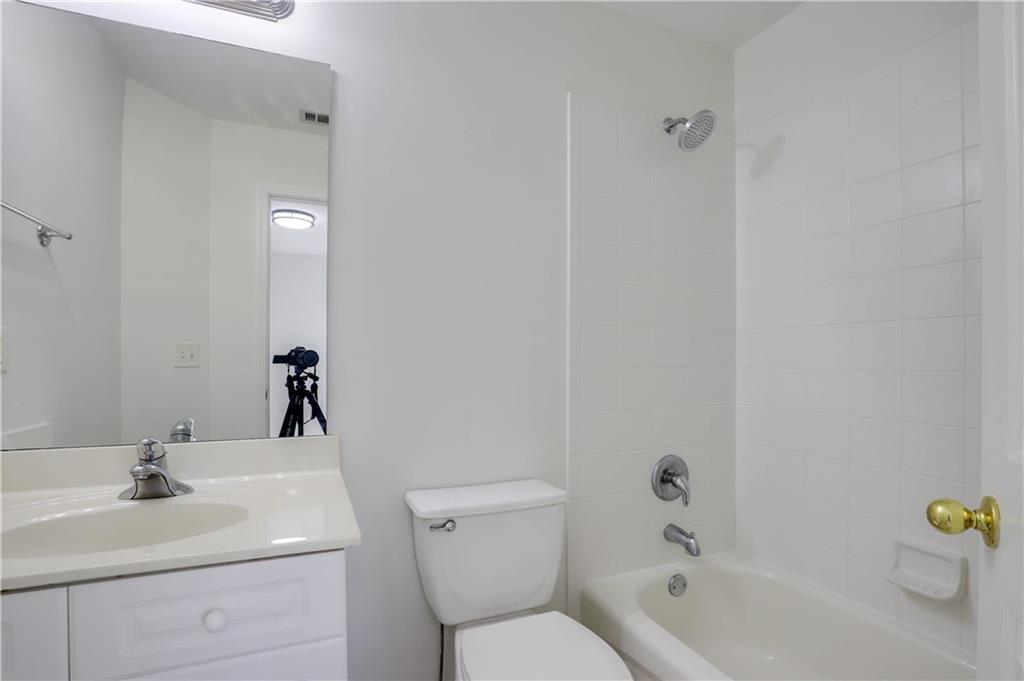 Laurel Cove - Residential
