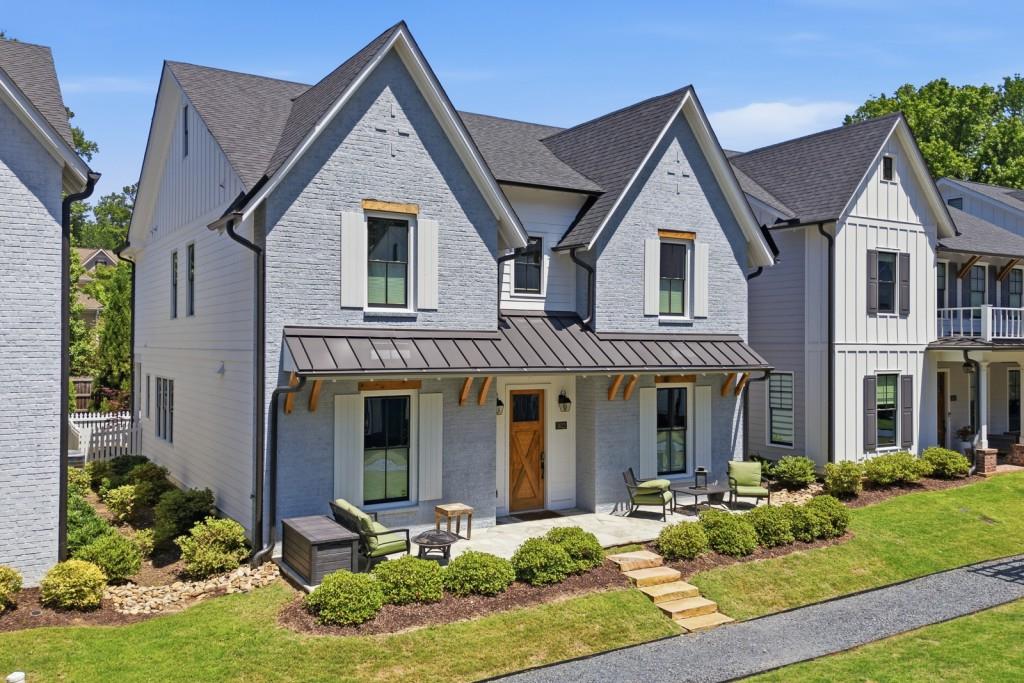 1822 Commons Circle