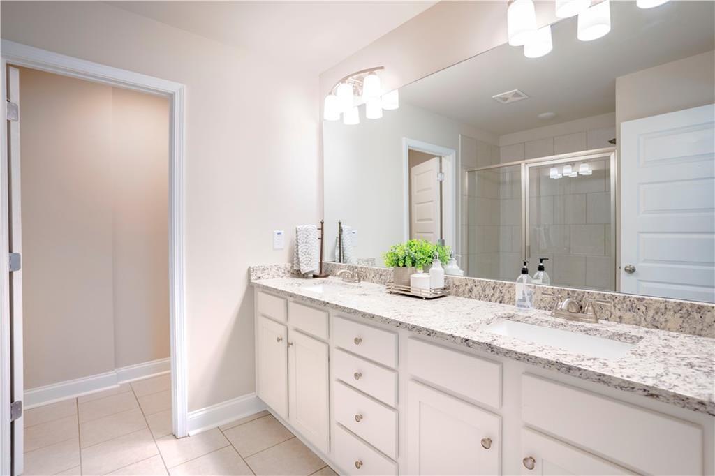 2130 Manor Pointe Drive, Cumming, Georgia image 4