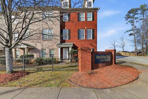 Homes For Sale - 4941 Mountainside Trail<br/> Dekalb County, Stone Mountain, GA 30083