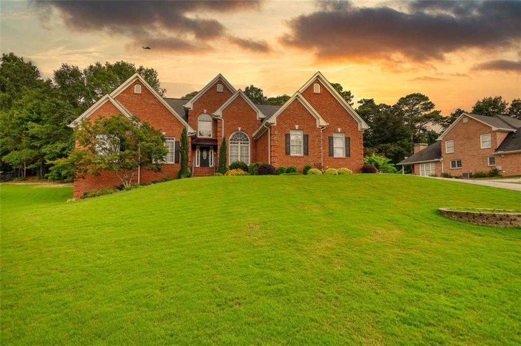Come see this well-maintained, one-owner home that sits on a gorgeous wooded lot of over an acre in a small quiet, desirable neighborhood. Move-in ready and full of thoughtful upgrades, this property offers space, comfort, and privacy.
Inside, you’ll find a large master suite with an oversized closet, trey ceilings, and a oversized master bath. Plantation blinds and upgraded trim details enhance the charm, while multiple trey ceilings add a touch of sophistication.
Separate formal dining area and large bonus suite with bath upstairs.
New Trex decking installed on large back porch.
The finished basement provides versatile living space along with abundant storage.
Step outside to a private screened-in porch—complete with electricity—overlooking the serene wooded backyard, perfect for relaxing or entertaining.
Don’t miss this great family home that blends quality, comfort, and location!