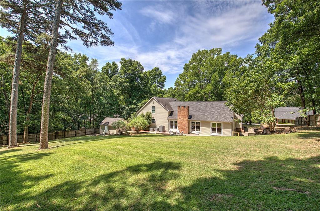 224 Shadowood Drive SE