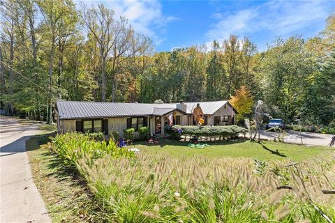 Homes For Sale - 221 Shallowford Drive<br/> Gainesville, GA 30504