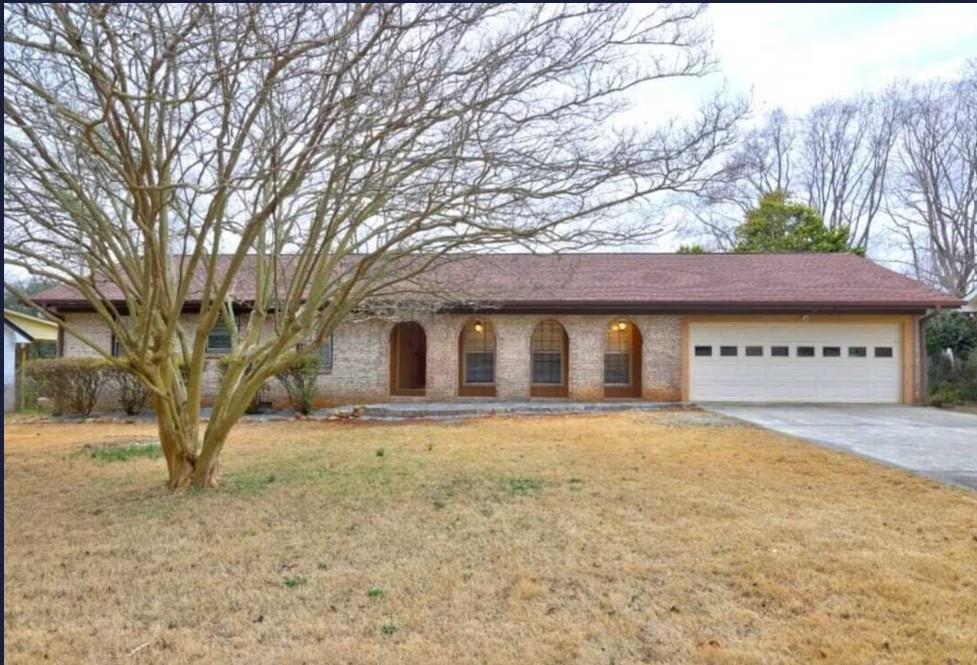 457 Castleaire Drive SW