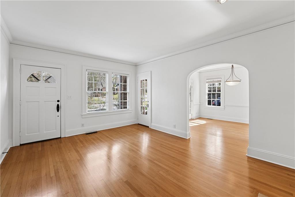 1756 Inverness Avenue NE