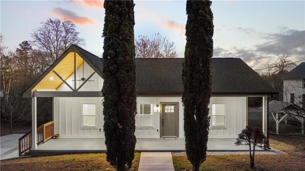 130 E Railroad Avenue