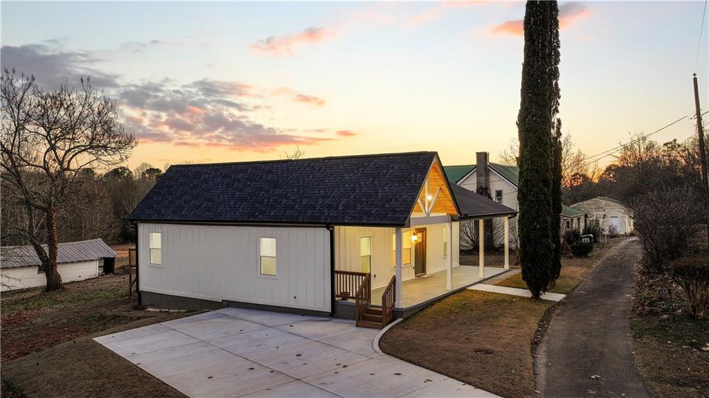 130 E Railroad Avenue