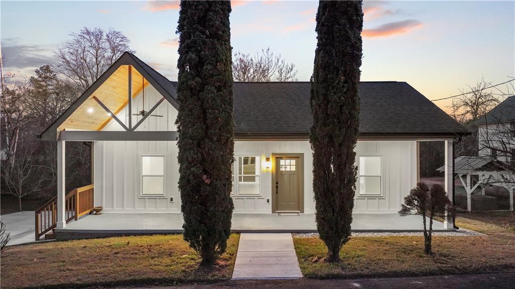 130 E Railroad Avenue