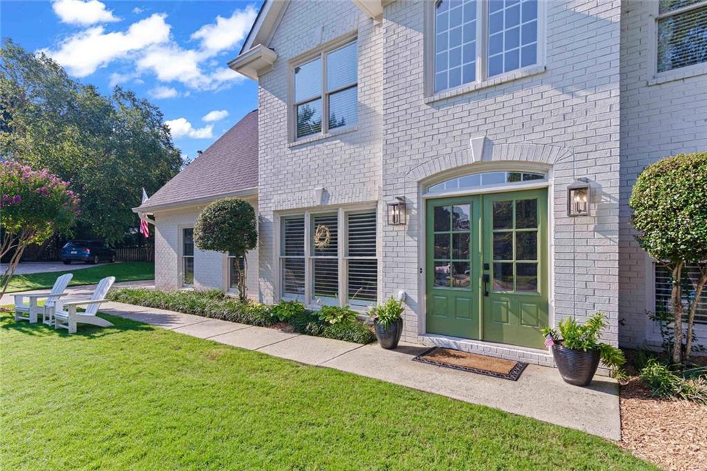135 Broadwell Oaks Court