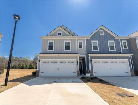 Townhouse For Sale - 1114 Chastain Drive<br/> Sugar Hill, GA 30518