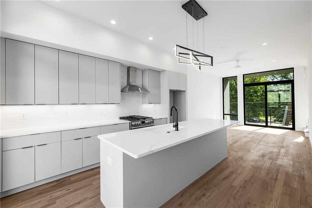 105 Georgia Avenue SE 8