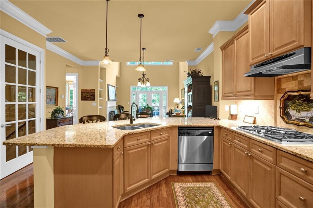 1203 Glenridge Place, Atlanta, Georgia image 5