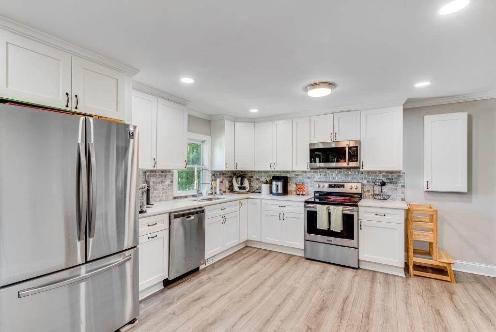 88+ ACRE GATED MULTI HOME ESTATE - Residential