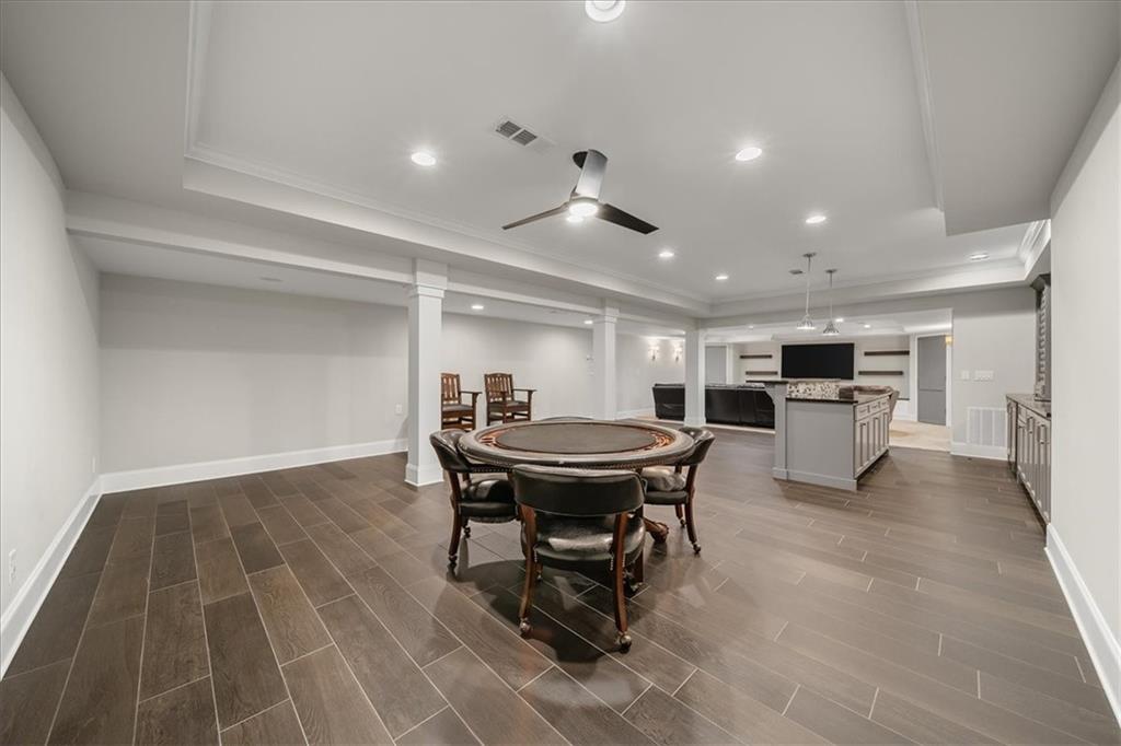 88+ ACRE GATED MULTI HOME ESTATE - Residential
