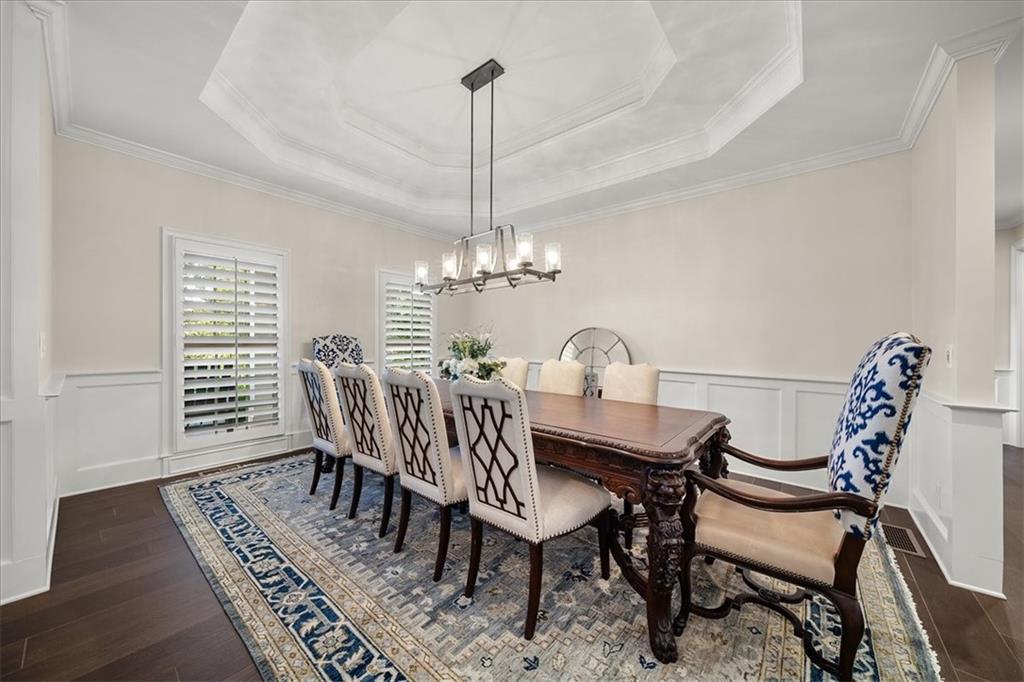 88+ ACRE GATED MULTI HOME ESTATE - Residential