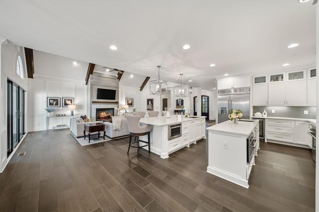 88+ ACRE GATED MULTI HOME ESTATE - Residential