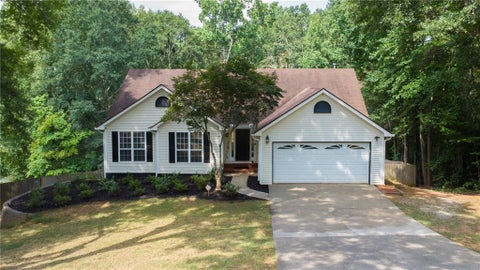 Homes For Sale - 4267 Riviere Pt Pt<br/> Gainesville, GA 30507