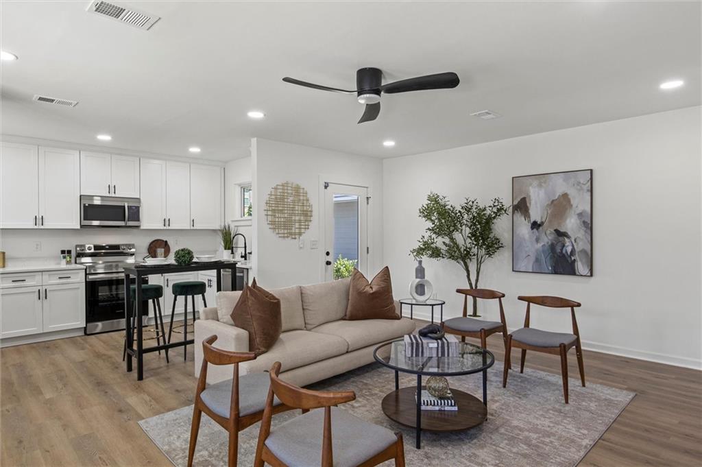 3634 Oakleaf Pass
