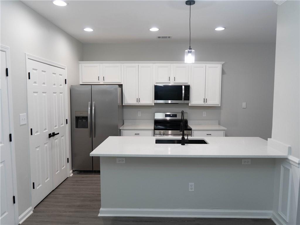 Welcome to this beautifully updated home on Highpoint Lane! This spacious residence offers an open and inviting floor plan, featuring three bedrooms and two bathrooms with modern touches throughout. The light-filled living room flows seamlessly into the dining area and kitchen, perfect for both everyday living and entertaining. The kitchen boasts quartz countertops, stainless steel appliances, and ample cabinet space.
Retreat to the owner’s suite with a private bath and generous closet space. Additional bedrooms are well-sized and versatile for guests, a home office, or flex space. Located in a desirable community, this home provides easy access to schools, shopping, dining, and major highways. Don’t miss your chance to make this move-in ready property your new home!