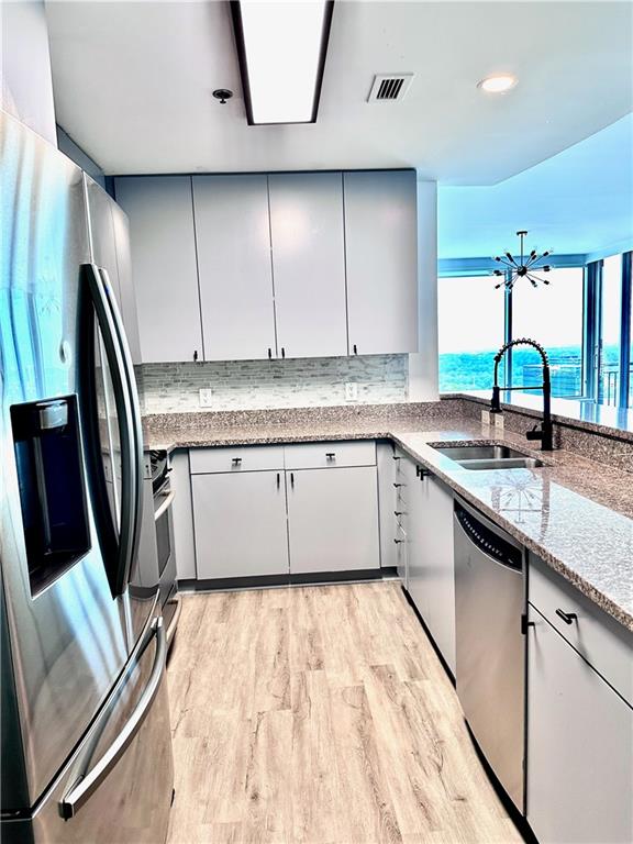 3338 Peachtree Road NE 2701