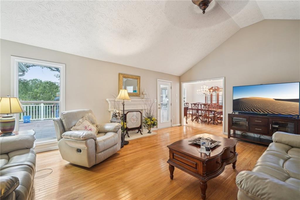528 Savannah Rose Way