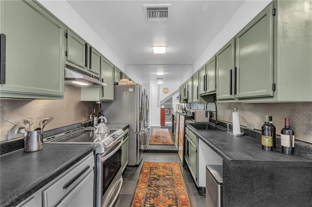 Atlanta, Georgia 30309, United States, 1 Bedroom Bedrooms, ,1 BathroomBathrooms,Residential,Active,132272